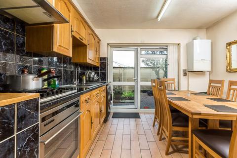 3 bedroom end of terrace house for sale, Colton Gardens, London, N17
