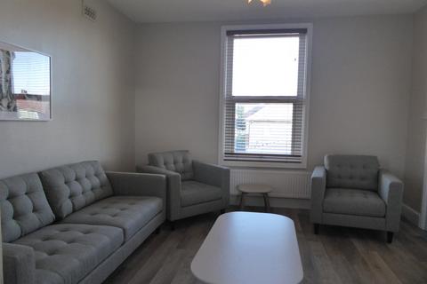 undefined, Lily Grove (Room 1), Beeston, NG9 1QL