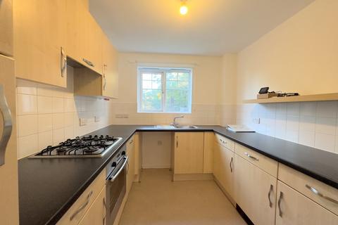 2 bedroom apartment to rent, Elder House, Mapledurwell RG24