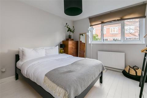 3 bedroom maisonette to rent, Conistone Way, Islington, London