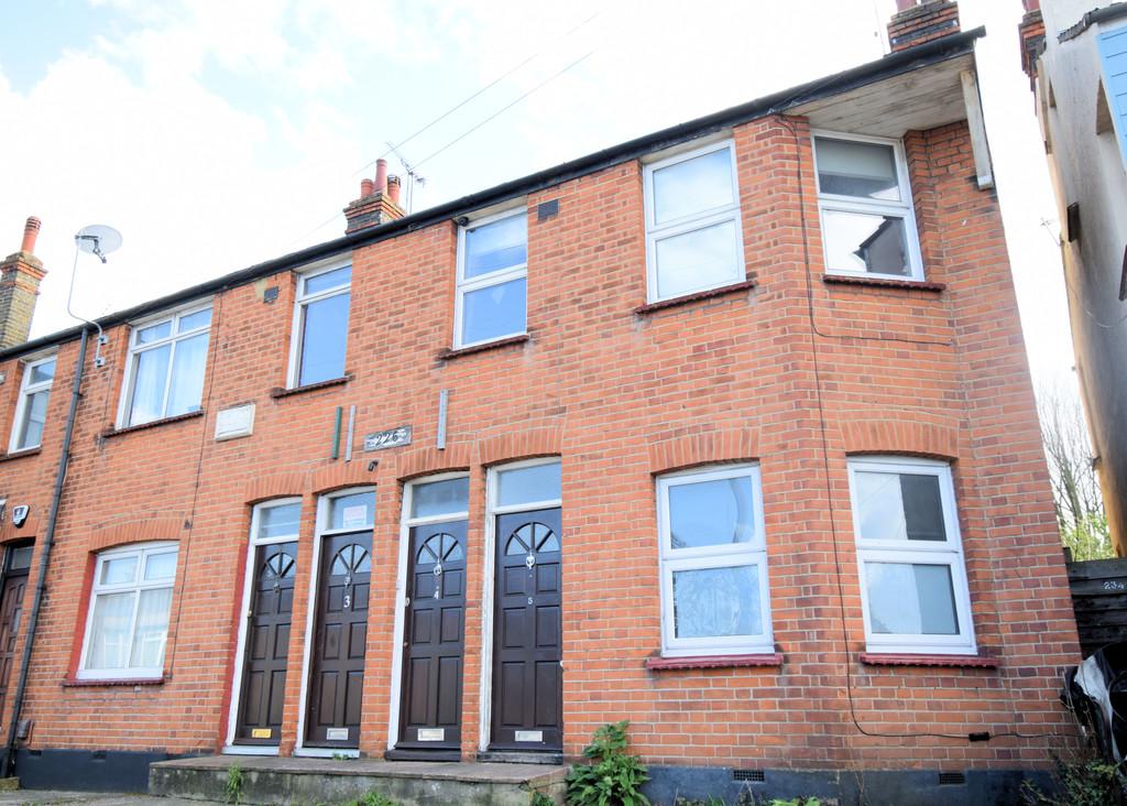 Fairfax Drive, WestcliffonSea 1 bed apartment £725 pcm (£167 pw)