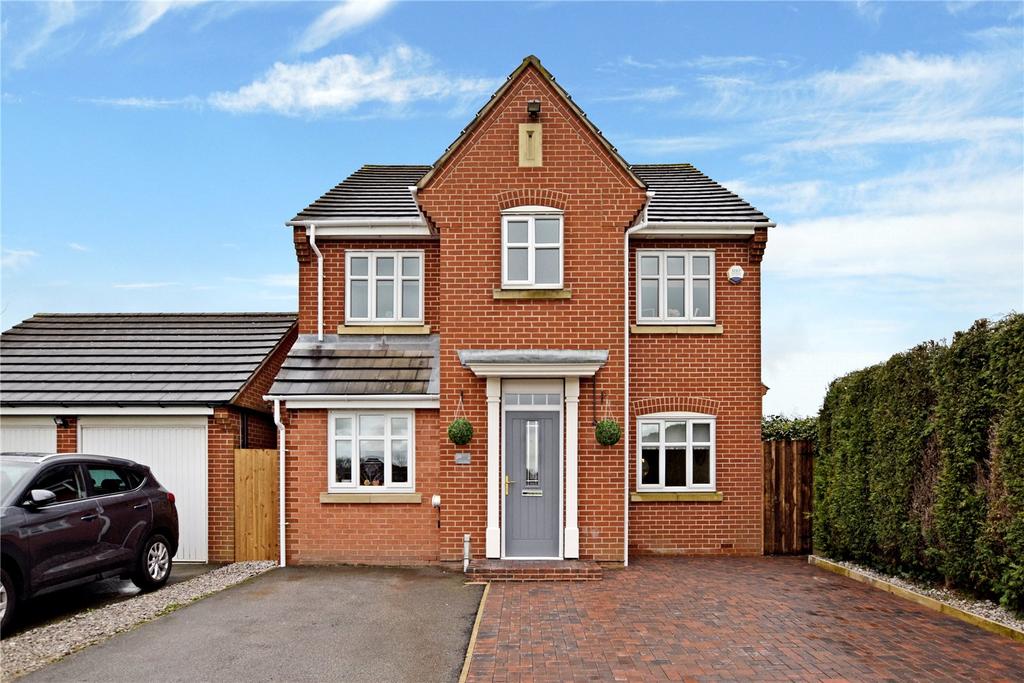 Shire Road, Morley, Leeds, West Yorkshire 4 bed detached house £325,000