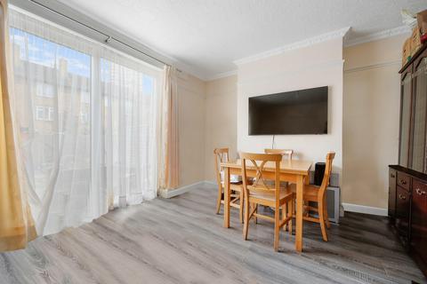 Flat 5, Kerscott House Rainhill Way, London, E3 3HX