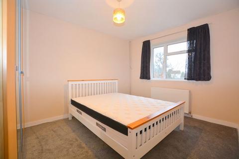 2 bedroom maisonette to rent, Woodridings Close, Hatch End