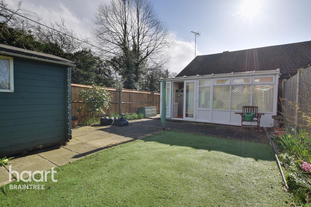 Skiddaw Close, Braintree 2 bed semidetached bungalow £250,000
