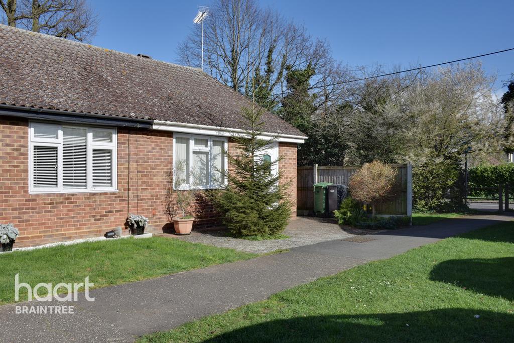 Skiddaw Close, Braintree 2 bed semidetached bungalow £250,000