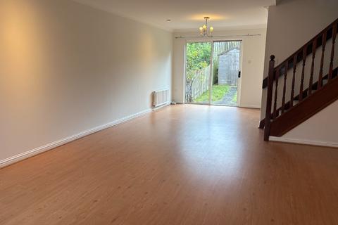 3 bedroom semi-detached house to rent, Fernieside Place, Gilmerton, Edinburgh, EH17