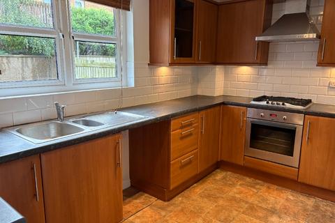 3 bedroom semi-detached house to rent, Fernieside Place, Gilmerton, Edinburgh, EH17