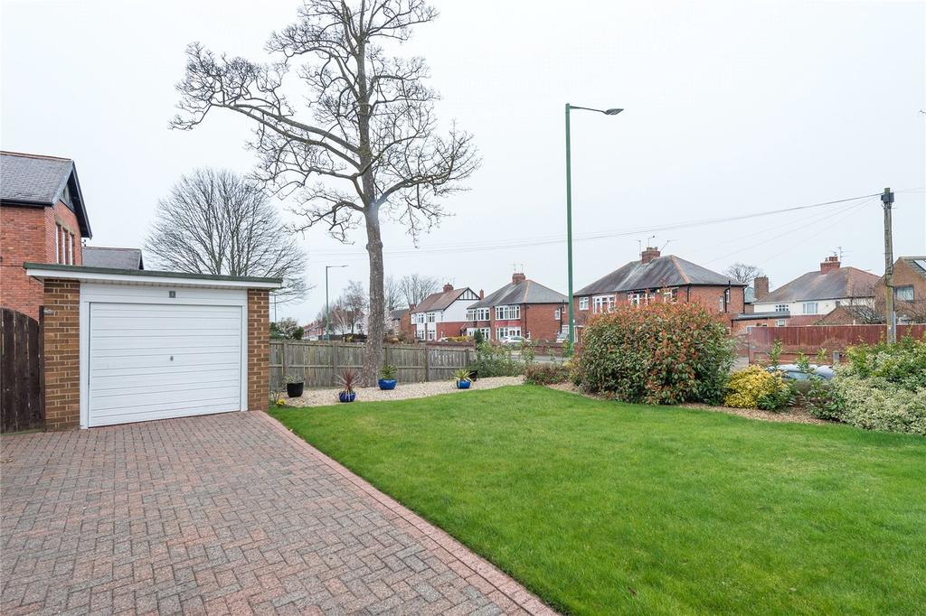 Hermitage Park, Chester le Street, Durham, DH3 3 bed bungalow £385,000