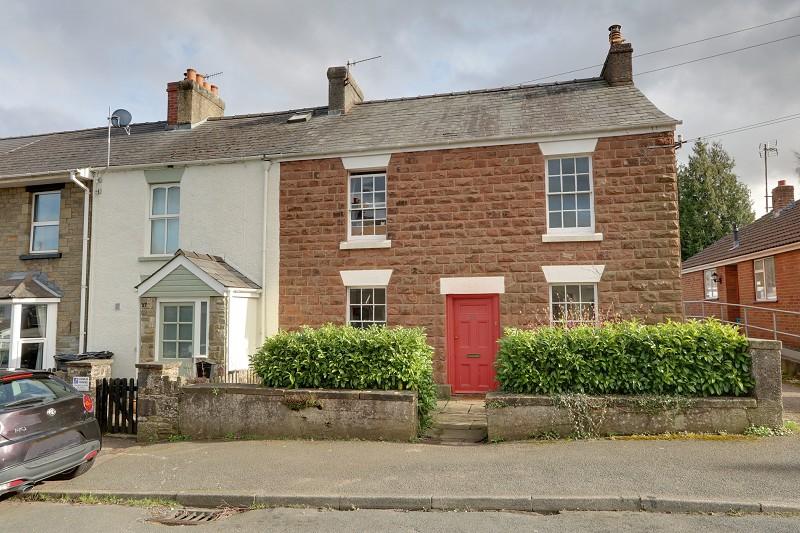 Victoria Road, Coleford, Gloucestershire. GL16 8DR 4 bed semidetached