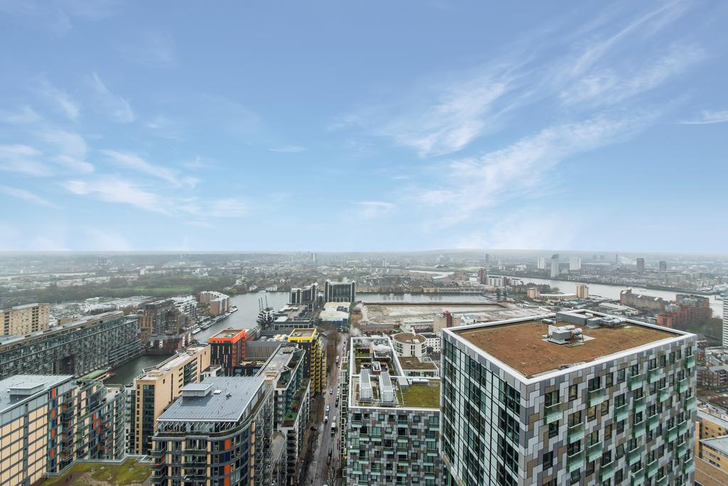 Sirocco Tower, Nr Canary Wharf, London, E14 2 bed flat to ...