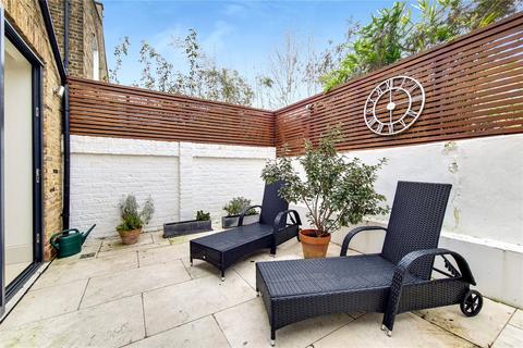 undefined, Shepherds Bush, Shepherds Bush, W12