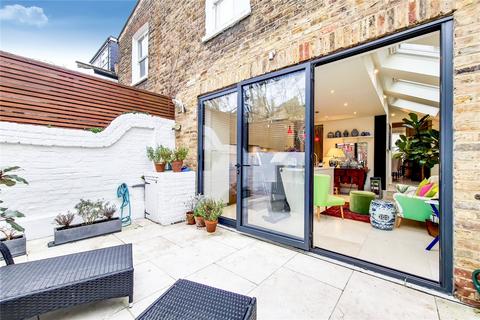 undefined, Shepherds Bush, Shepherds Bush, W12