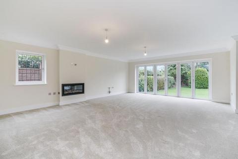 5 bedroom detached house to rent, Woodham Road, Horsell, Woking, Surrey, GU21 4DP