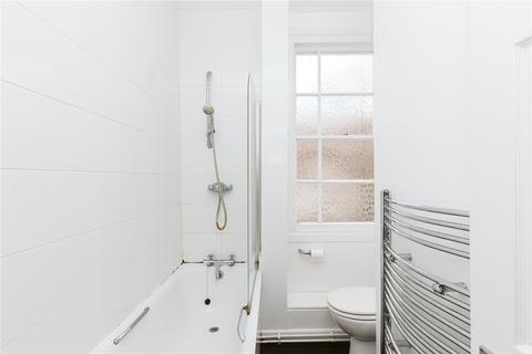 2c Albert Park, Bristol, BS6 5NE