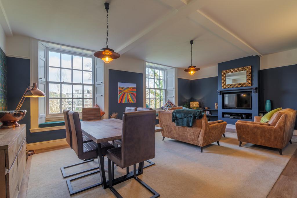 Spacious Lounge