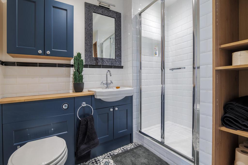 Family Shower Room