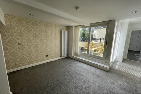 2 bedroom penthouse to rent - Hollies Grange, Gateacre, Liverpool