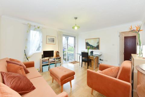 1 bedroom apartment for sale, Old Ford Road, London E3