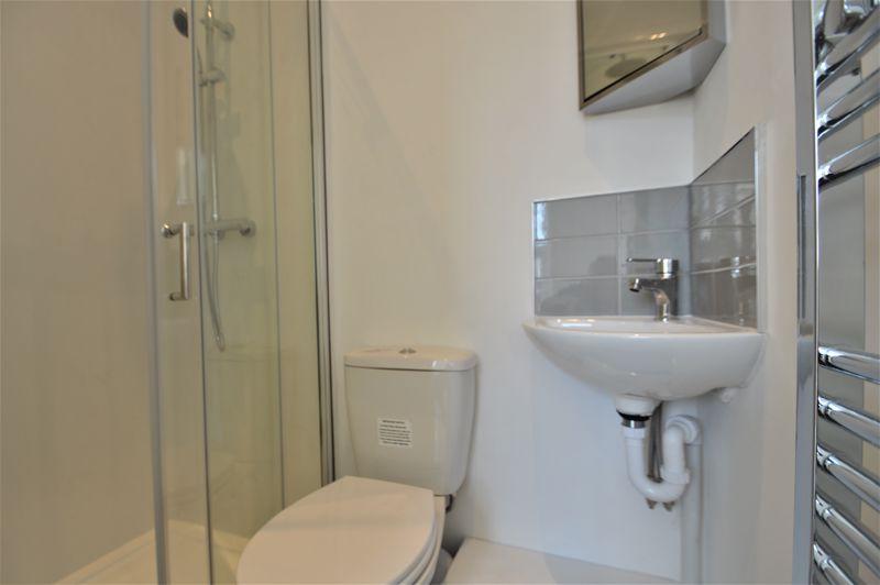Bedroom 3 ensuite