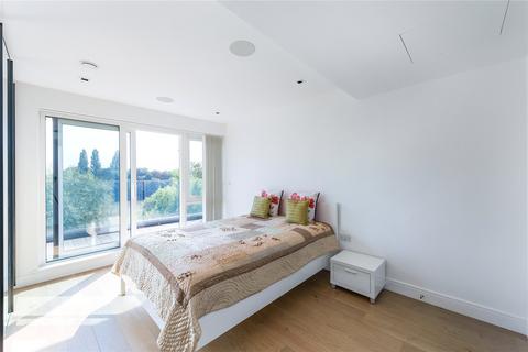 3 bedroom penthouse to rent, Quayside House, 8 Kew Bridge Road, Kew, London, TW8
