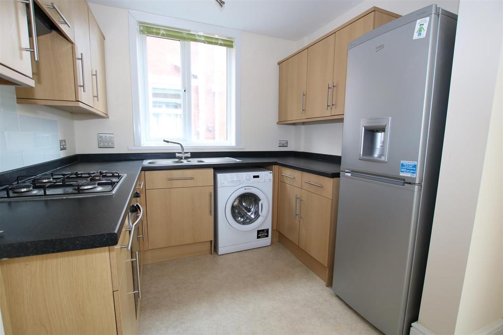 Summerway, Exeter 3 bed semidetached house £279,000