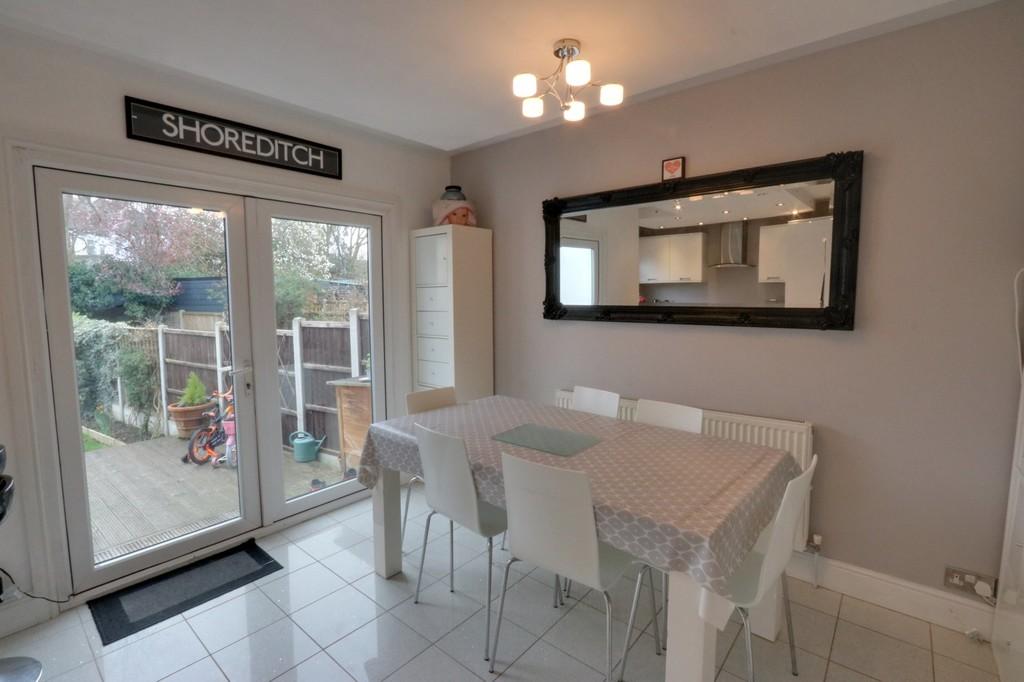 Elm Road, Leigh On Sea 4 bed semidetached house for sale £525,000
