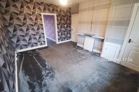 2 bedroom flat to rent, Thornhill Drive, Kirkcaldy, KY2