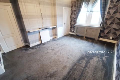 2 bedroom flat to rent, Thornhill Drive, Kirkcaldy, KY2