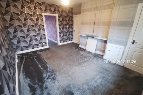 2 bedroom flat to rent, Thornhill Drive, Kirkcaldy, KY2