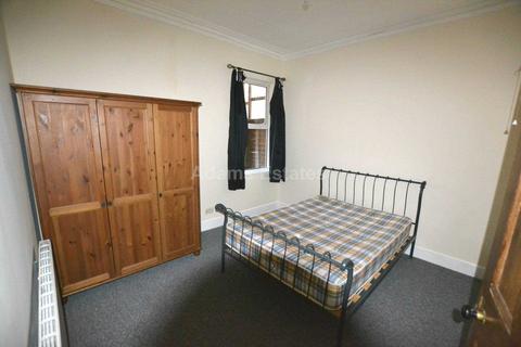 2 bedroom flat to rent - London Road, Reading