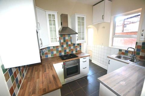 2 bedroom flat to rent - London Road, Reading