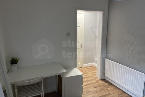 6 bedroom house share to rent - NIMBUS ROAD