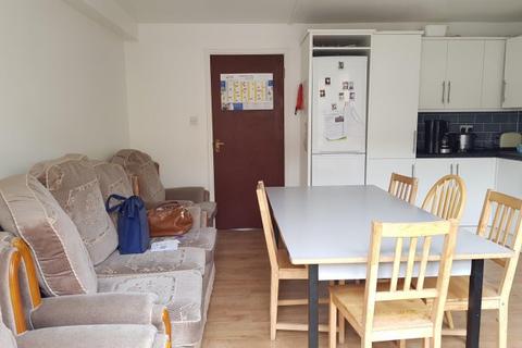 5 bedroom house share to rent - CENTURION CLOSE