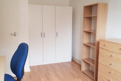 3 bedroom house share to rent - CORPORATION STREET