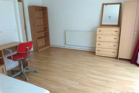 3 bedroom house share to rent, CORPORATION STREET