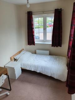 6 bedroom house share to rent - Warren Close