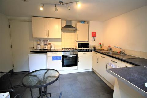 1 bedroom in a house share to rent, Kings Road, Reading