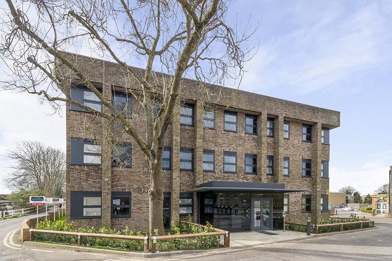 Dolphin Bridge House