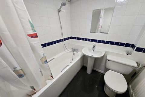 1 bedroom apartment to rent, Milford, Godalming GU8