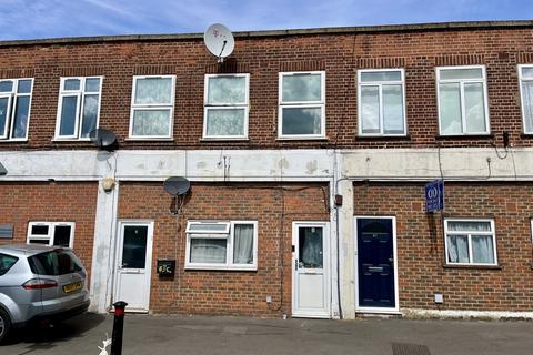 1 bedroom flat to rent, Fairfield Road, West Drayton