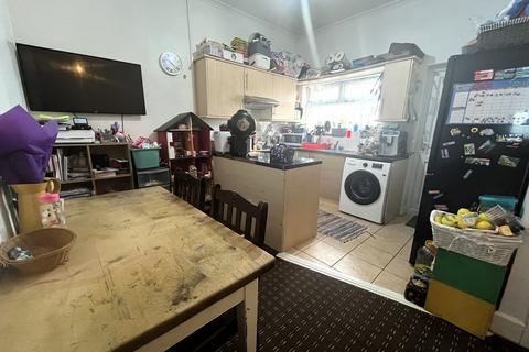 1 bedroom flat to rent, Fairfield Road, West Drayton