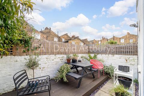 2 bedroom apartment to rent, Whewell Road, Archway, London