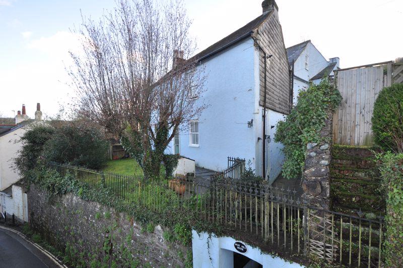 Moat Hill, Totnes 3 bed apartment £435,000