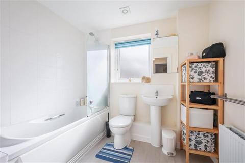 1 bedroom flat to rent, Fulmar House, UB3