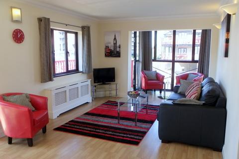 2 bedroom flat to rent, Lancaster Drive, Isle of Dogs, E14