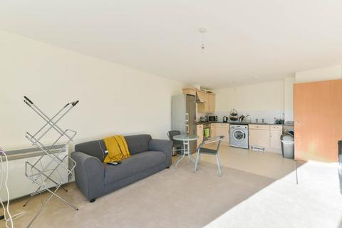 1 bedroom apartment to rent, Hudson House, Station Approach