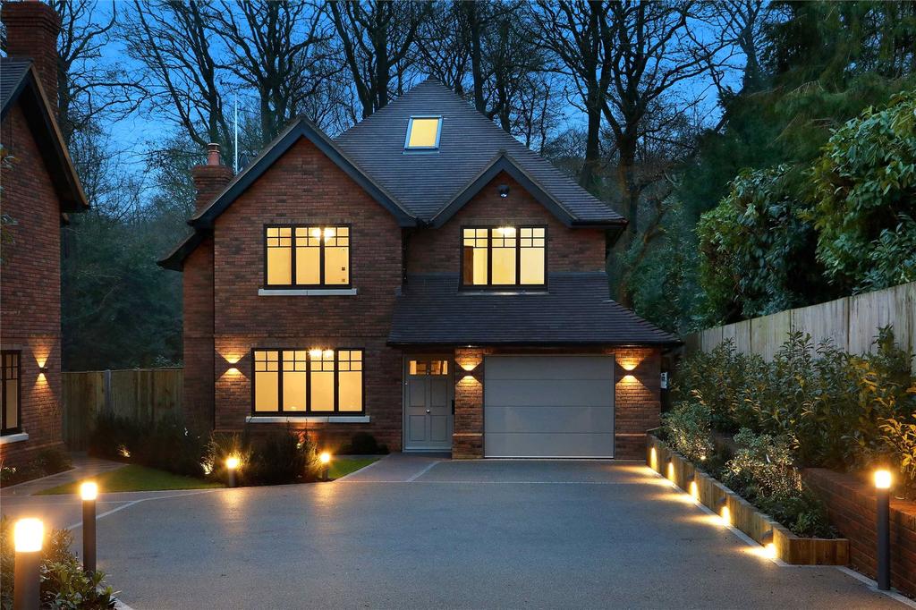 Brownswood Road, Beaconsfield, Buckinghamshire, HP9 6 bed detached house £1,850,000