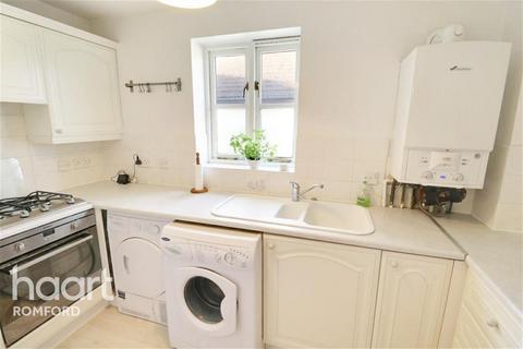1 bedroom flat to rent - Templar Court - The Mawneys - RM7
