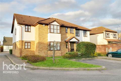 1 bedroom flat to rent - Templar Court - The Mawneys - RM7